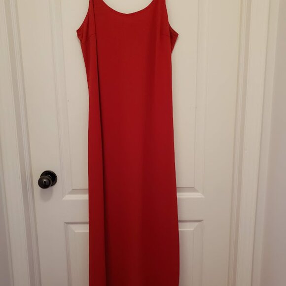 Long Reg Spaghetti Strap Dress  size 12 - Picture 2 of 3